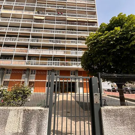 Apartament Cosy Et Idealement Place *